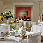 فندق Galaxy Naxos 4*